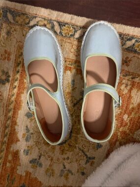 42 / 10W Light Blue Mary Jane Flats with Pale Green Trim